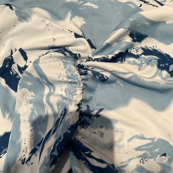 Gymshark Power Blue Leggings - Picture 3 of 4